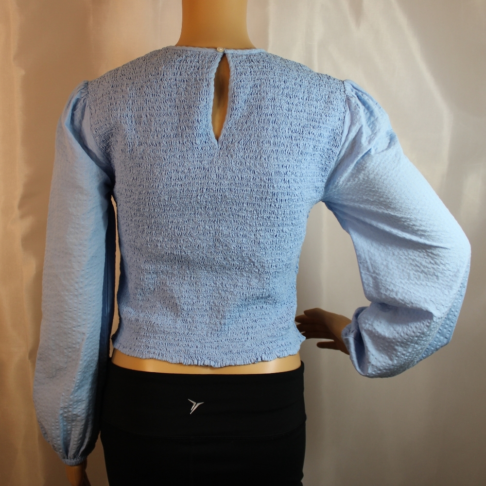 NWOT Urban Outfitters Blue Shirred Crop Top. Sz M. - Picture 7 of 8